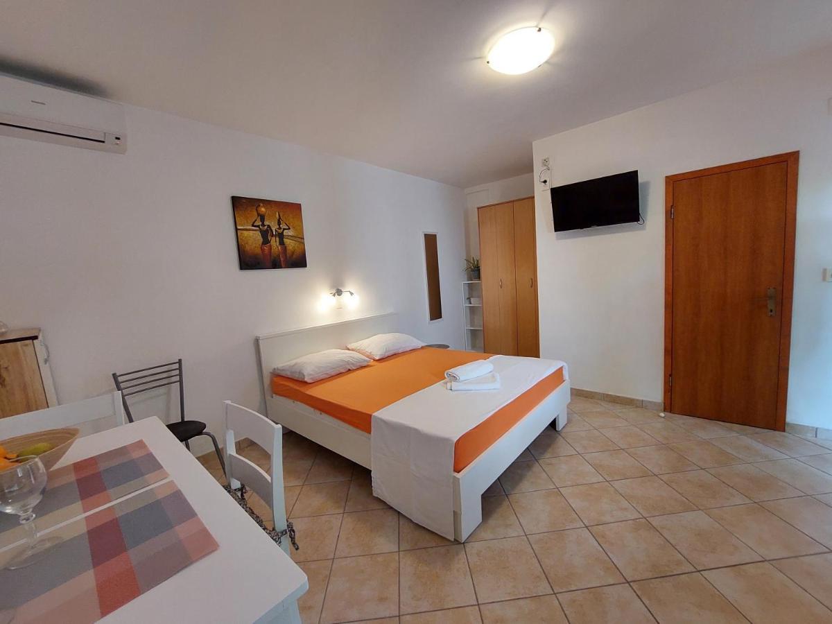 Apartments Nenad & Marija Đảo Pag Ngoại thất bức ảnh