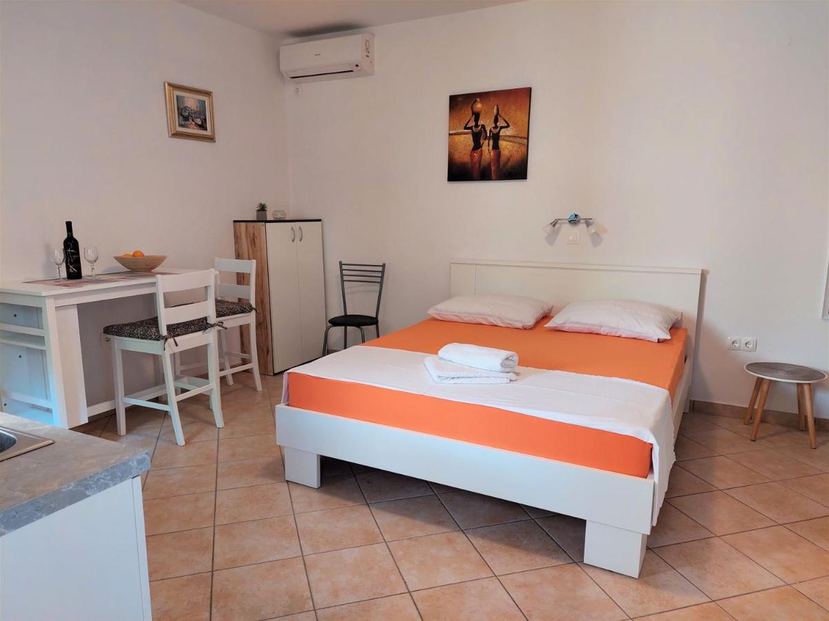 Apartments Nenad & Marija Đảo Pag Ngoại thất bức ảnh